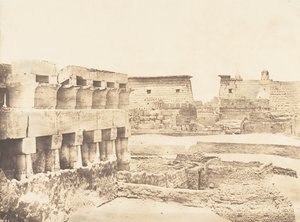 Paladset og landsbyen Luxor, taget fra syden, Theben, 1849-50. af Maxime Du Camp