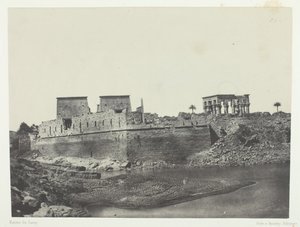 Udsigt fra den sydvestlige vinkel, Philoe, Nubia, 184951, trykt 1852. af Maxime Du Camp