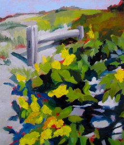 Solrig sti med gule blomster af Maxine Shore