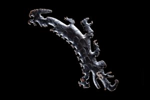 Excentrisk flint, der forestiller en krokodillekano med passagerer, c.A.D. 600?-900 (flint) af Mayan Mayan
