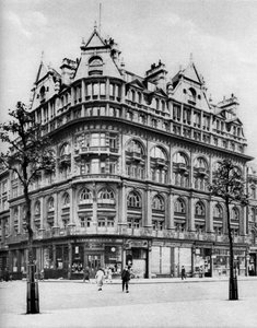 Strand-bygning, der huser kontoret for Thames Conservancy, 1926-1927. af McLeish