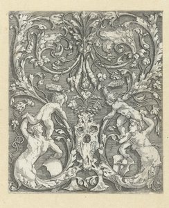 Ornament med to børn og et hestekranie af Meester van de Paardenhoofden