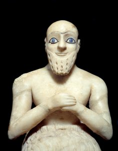 Art Mesopotamia: Statue af intendant Ebih-il. Skulptur af albaster, skal, lapis-lazuli og skifer, omkring 2500 f.Kr. (sumerisk periode, omkring 2900-2200 f.Kr.). Fra Mari. Højde: 0,525 m. Paris, Louvre-museet af Mesopotamian