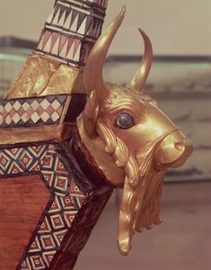 Hoved af en tyr, dekoration fra en harpe, 2800-2300 f.Kr. (forgyldt træ) (se 199559)