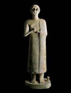 Mesopotamisk kunst: figur af kvinde eller gudinde. Terracotta, 3. årtusinde f.Kr. Fra Tell Asmar (Ehnunna i Mesopotamien) Søn. 59 cm Museum of Bagdad, Irak