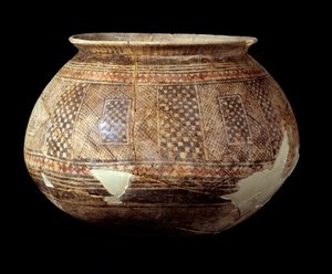 Orientalsk kunst: Vase med geometrisk indretning i stil med Halaf (terracotta, omkring 4500 f.Kr.) Mesopotamien eller det nordlige Syrien. Paris, Musée du Louvre af Mesopotamian Mesopotamian
