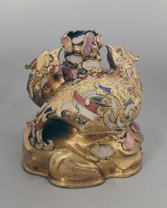 Kinesisk vinkar af forgyldt kobber i form af føniks på en klippe af Ming Dynasty Chinese School