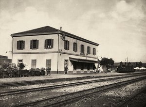 Bygning af et imperium i den fascistiske tidsalder: Asmara banegård, 09/05/1936 (s/h foto) af Modestino Baldinetti