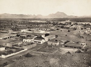 Opbygning af et imperium i den fascistiske tidsalder: udsigt over Agordat, 09/05/1936 (s/h foto) af Modestino Baldinetti