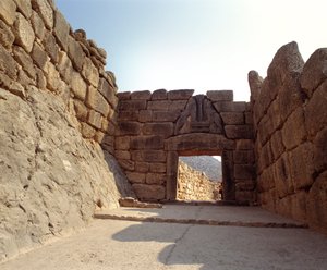 Udsigt over løvernes port i byen Mycenes, Grækenland af Mycenaean