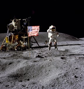 Apollo 16 - NASA, 1972. af NASA Images