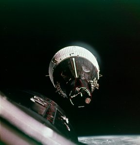 Første møde i rummet, 15. december 1965. af NASA Images