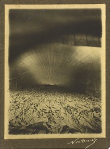 Interiør af Le Géant Inflating, 1863 af Nadar