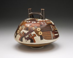 Fartøj, der forestiller en maskeret kriger, der holder trofæhoveder, 180 B.C.-A.D. 500