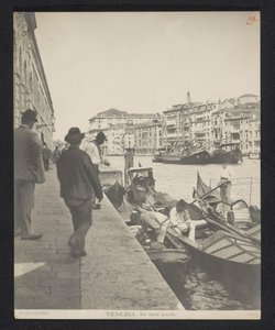 Gondoler langs Canal Grande i Venedig Venedig - Sul canal grande (titel på objekt) af Neue Photographische Gesellschaft