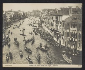 Gondoler på Canal Grande i Venedig Venedig. Canal grande colle regate - Panorama (titel på objekt) af Neue Photographische Gesellschaft