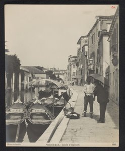 Gondoler på Canale di Ognissanti i Venedig Venedig - Canale d