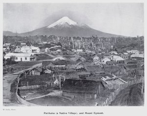 New Plymouth, New Zealand: Parihaka, en indfødt landsby og Mount Egmont (s/h foto)