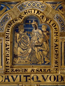 Verdun-alter lavet i guld og emalje af Nicholas af Verdun (ca. 1130/50-1205): scener fra Det Gamle og Nye Testamente: detaljer, der repræsenterer dronningen af Saba, der bringer gaver til kong Salomon. 12. århundrede Klosterneuburg Wien, Østrig - Verdun-al