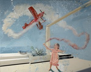 Smoky girl plane, 2022 (olie på lærred) af Nicola Pucci