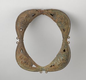 Fodlænke, slutningen af det 19. eller begyndelsen af det 10. århundrede (støbt kobberlegering)