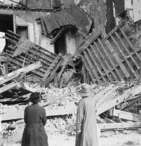 Hus ødelagt af en bombe, Armentières, Frankrig, Første Verdenskrig, c1914-c1918