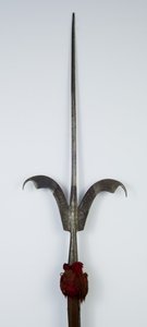 Friuli Spear (stål, træ og stof med spor af forgyldning) af Northern Italian School