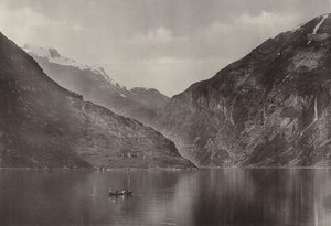 I Geirangerfjorden (s/h foto) af Norwegian Photographer