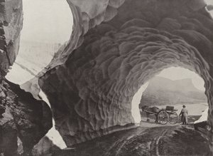 Tunnel gennem sne, Hauklidpasset af Norwegian Photographer