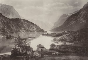 Udsigt over Loen Sø, Nordfjord (s/h foto) af Norwegian Photographer