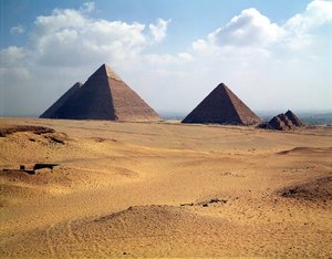 Udsigt over pyramiderne af Cheops, Chephren og Mycerinus