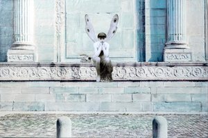 Fatina, 2021 (blandede medier på lærred) af Olivia Gozzano