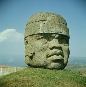 Colossal Head 1 fra San Lorenzo, Veracruz, Mexico, præklassisk (basalt)