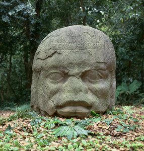 Colossal Head 4, præ-klassisk periode