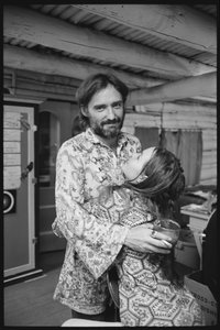 Dennis Hopper og konen Michelle Phillips hjemme i New Mexico