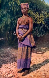 En kvinde fra Accra, Ghana, 1922. af P. A. McCann
