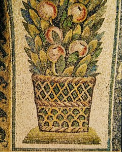 En kurv med frugt, ca. 430 e.Kr. (mosaik) af Paleo Christian