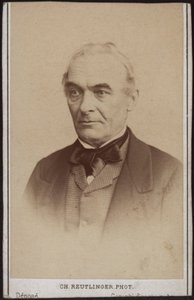 Portræt af forfatteren Prosper Mérimée 1803-1870. af Paris . Photo studio Reutlinger