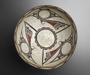 Dejskål med geometriske designs af People Zuni