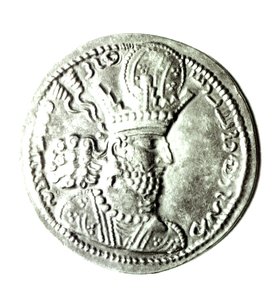 Forsiden af en mønt, der viser profilen af Shapur II (310-79), Sassanian (sølv) (se 162414 for bagside)