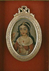 Qajar buste rundel forestiller en udsmykket kvinde (olie på lærred) af Persian School