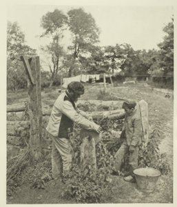 På Grindstone-A Suffolk Farmyard af Peter Henry Emerson
