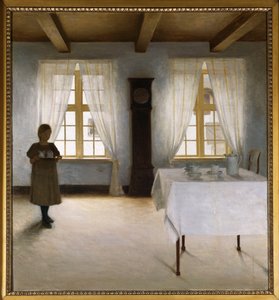 Et interiør med en ung pige, der serverer te af Peter Vilhelm Ilsted