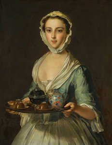 En ung kvinde holder en tebakke muligvis Hannah, kunstnerens stuepige.