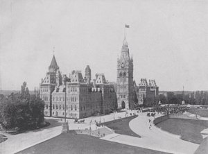 The Central Block, Parliament Buildings, Ottawa (s/h-billede) af Photographer Canadian