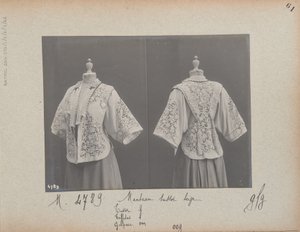 Albumside: House of Worth, Coat af Photographer French