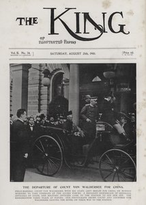 Den tyske feltmarskal Alfred von Waldersee tog afsted fra Berlin for at kommandere den internationale ekspeditionsstyrke mod bokserne i Kina, august 1900 (s/h foto) af Photographer German