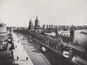 Oberbaum-broen med den forhøjede jernbane (s/h-billede) af Photographer German