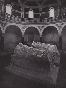 Potsdam, Fredskirken, mausoleum med sarkofager af kejser og kejserinde Friedrich (s/h foto) af Photographer German
