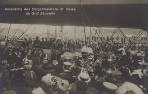 Tale af borgmester Dr. Reike til den tyske luftskibskonstruktør Graf Ferdinand von Zeppelin (s/h foto) af Photographer German